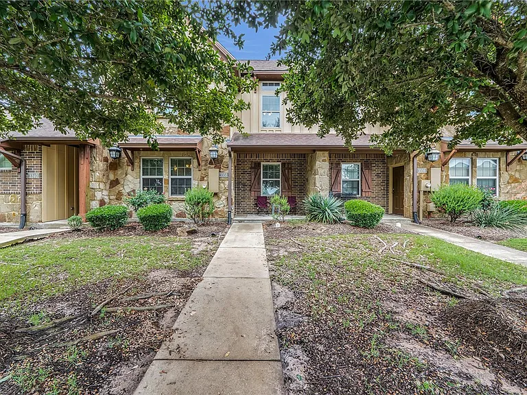 3338 Cullen Trail Exterior - 12th Man Stays Student Townhome
