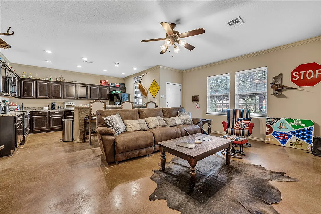 3338 Cullen Trail Interior Student Living Room